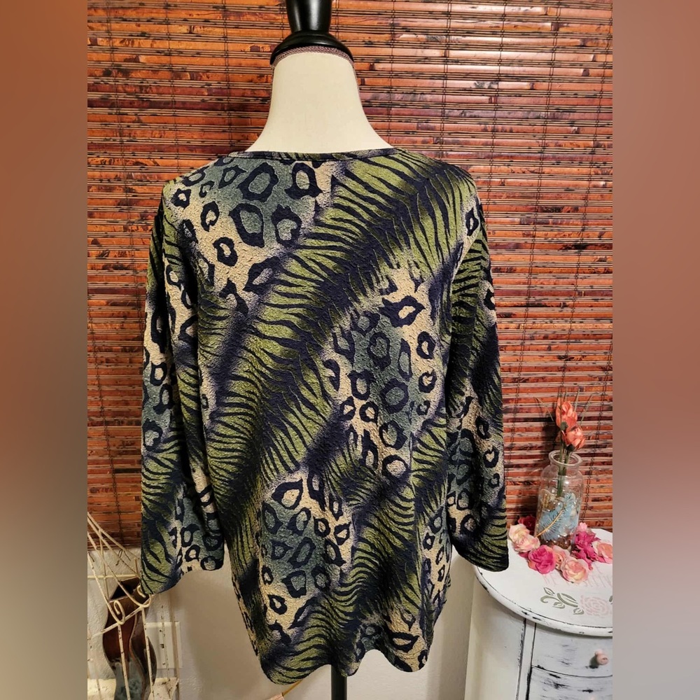 Koret Green and Black Animal Print Top - Picture 3 of 4